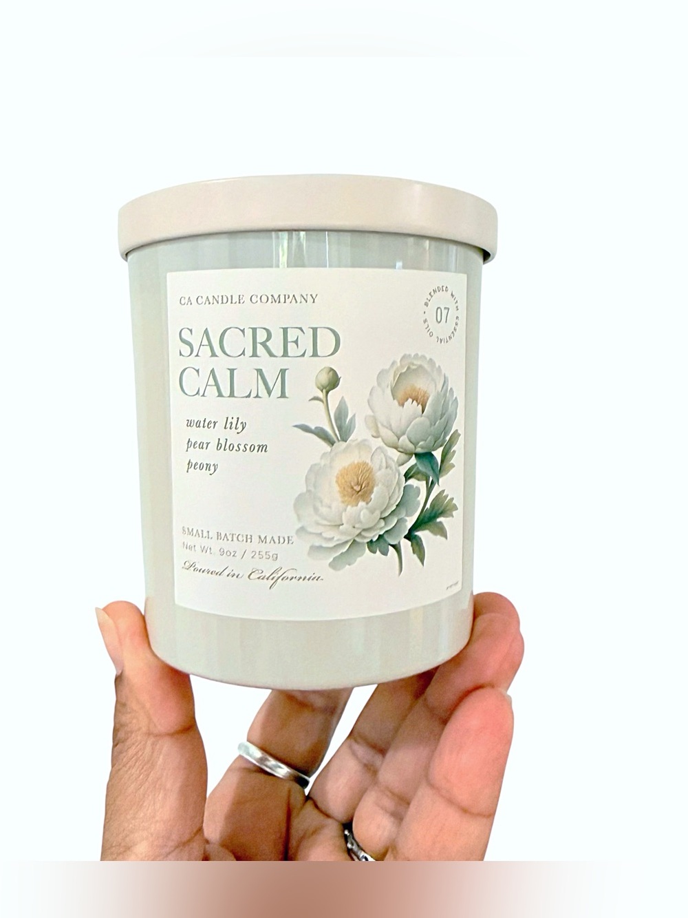 Leoben Company Sacred Calm Water Lily, Pear Blossom Peony Scented Scented Candle